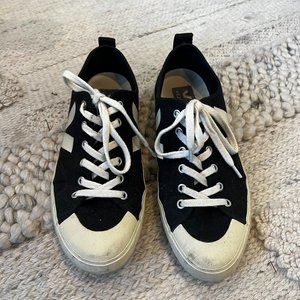 Veja Low Canvas Sneakers
